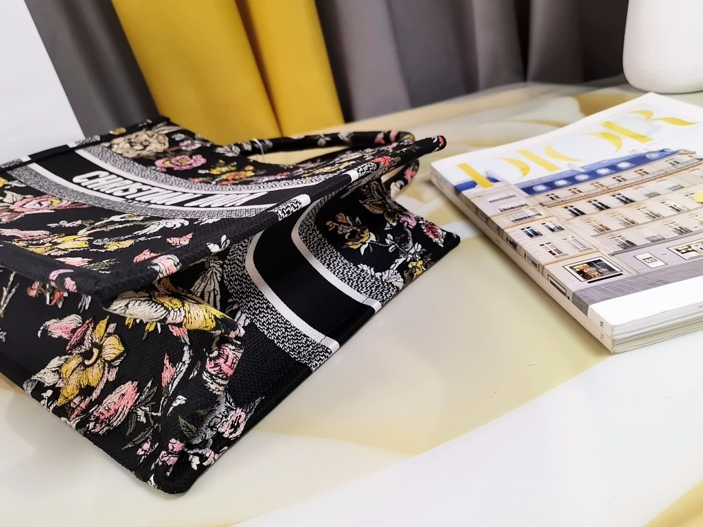 クリスチャンディオール 極美品 26.5cm Jardin Botanique Book Tote 手提げ袋