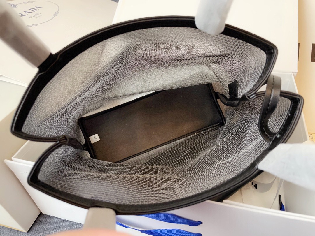 プラダ 22SS新作通販 Tote ハンドバッグ