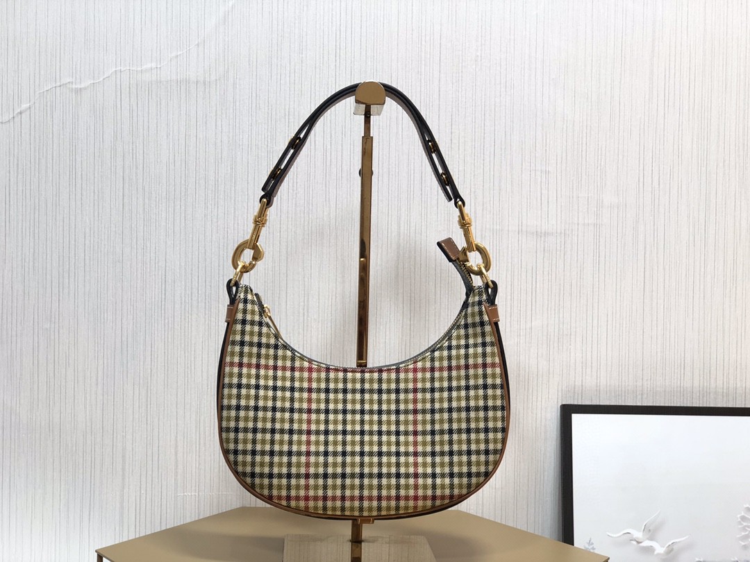 セリーヌ 超美品 AVA STRAP ワンショルダーハンドバッグ