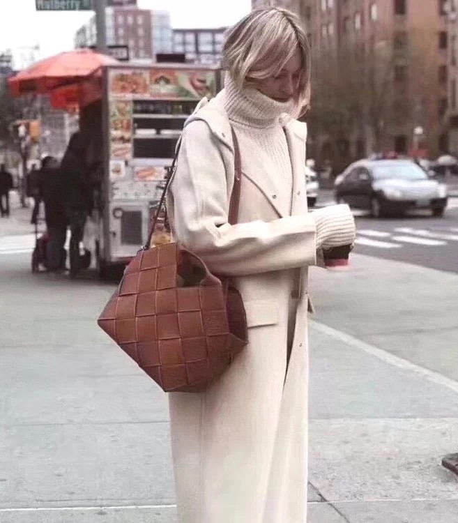 ロエベ 完美品質 Basket bag ハンドバッグ 鞄 カバン 2211