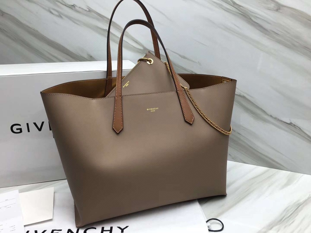 ジバンシィ 極美品 ショッピングバッグ