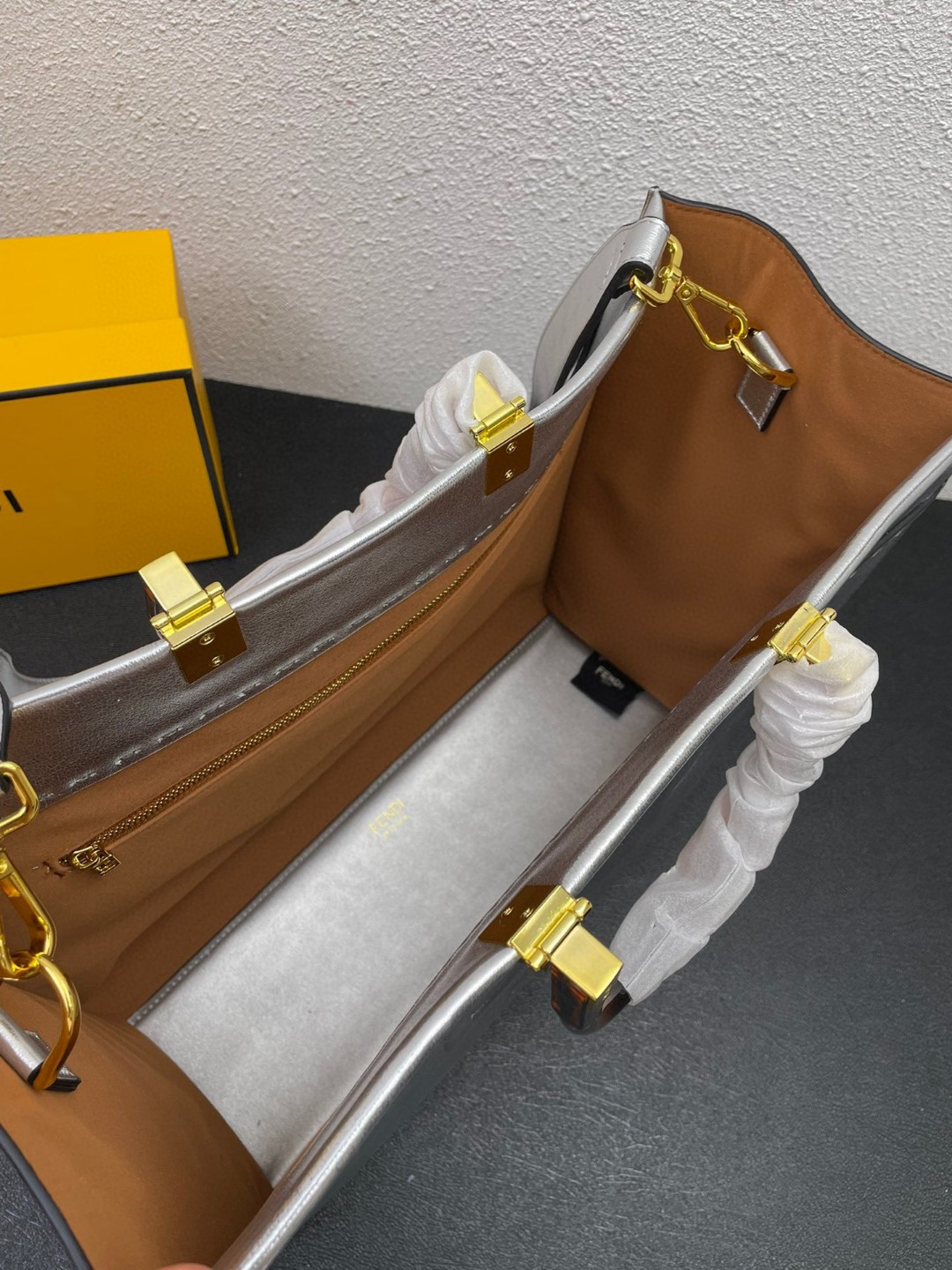 フェンディ 22SS新作通販 Tote 2WAY 手提げ袋 2212