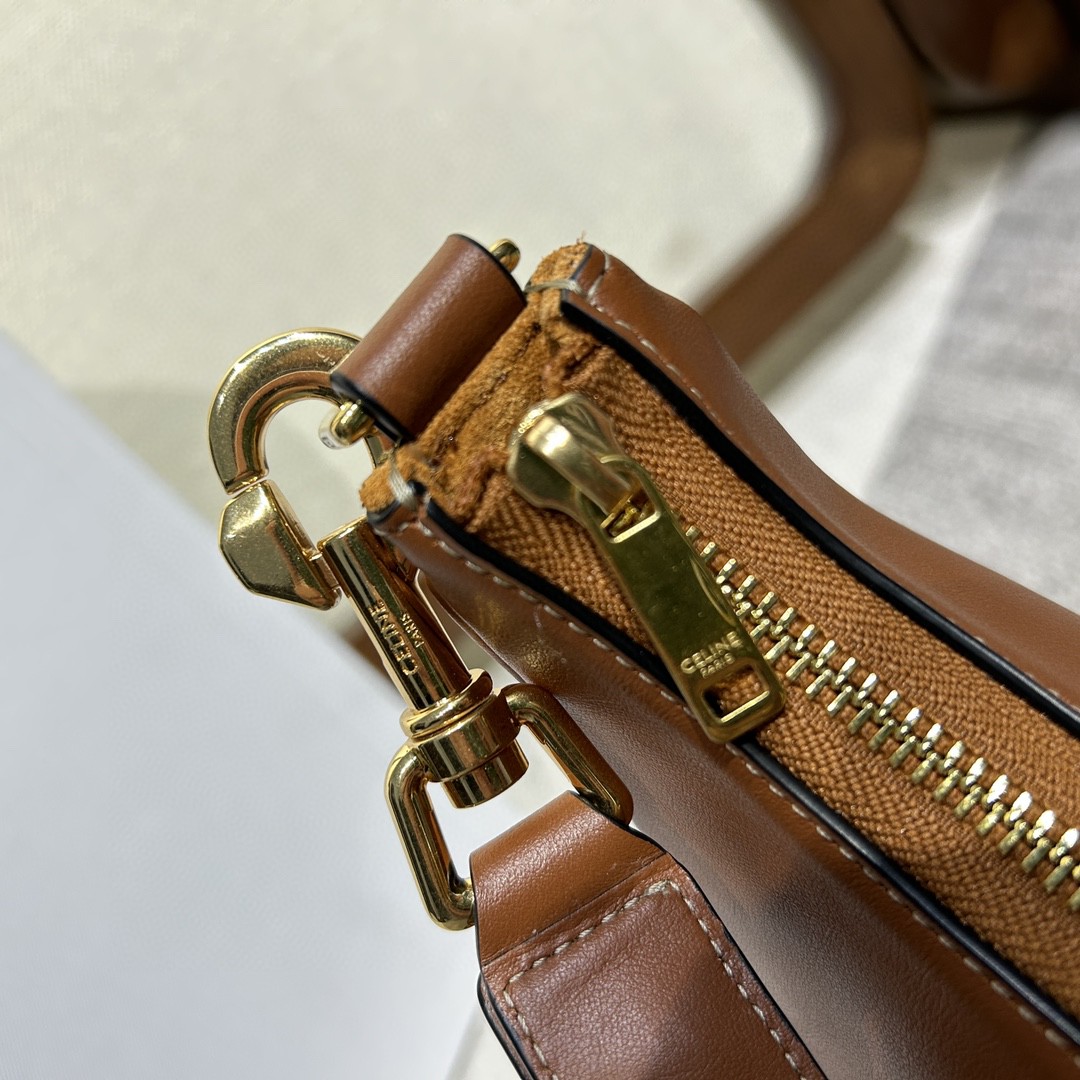 セリーヌ Super品 AVA Strap ハンドバッグ 2212