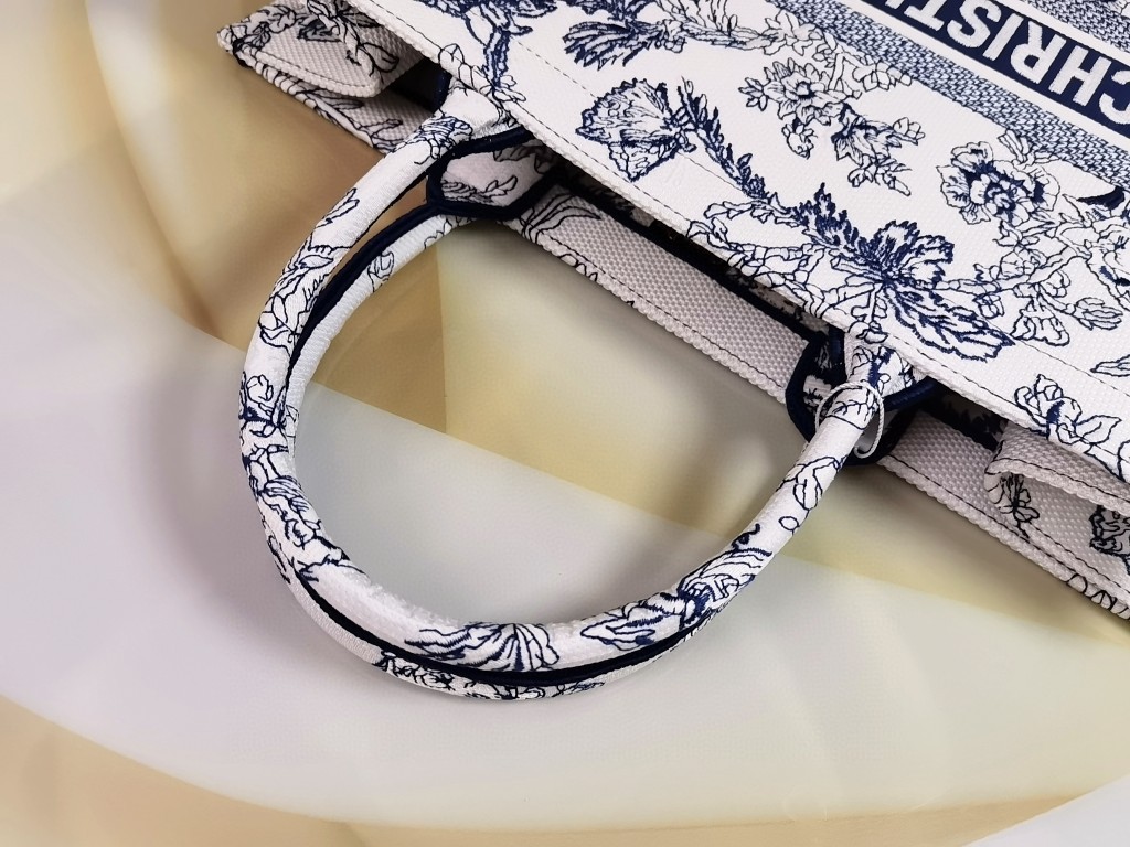 クリスチャンディオール 極美品 41.5cm Jardin Botanique Book Tote