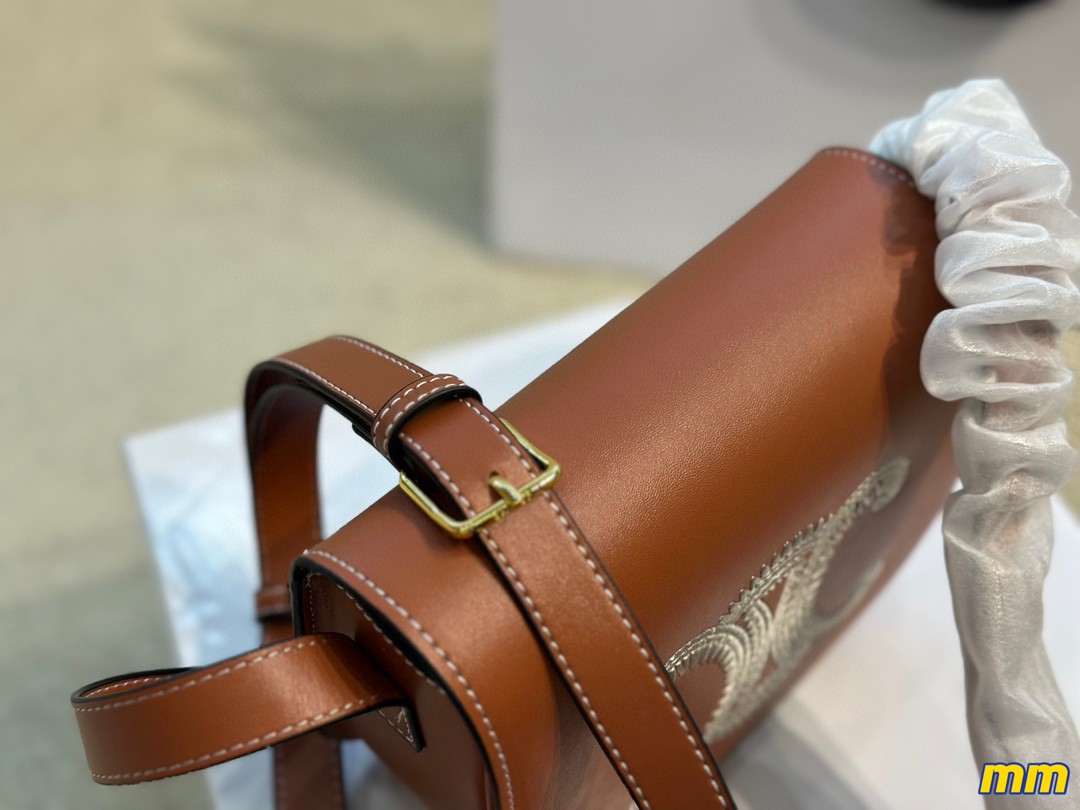 セリーヌ 売れ筋商品 Folco ショルダーバッグ