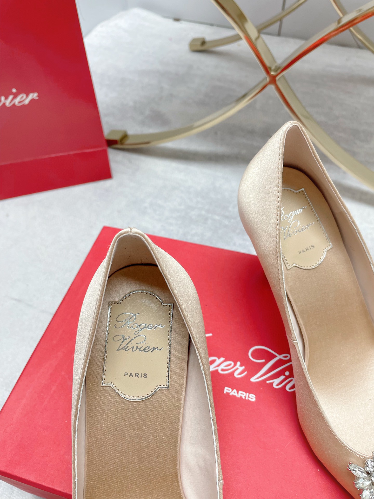 ロジェ ヴィヴィエ 人気 ヒールパンプス レディース