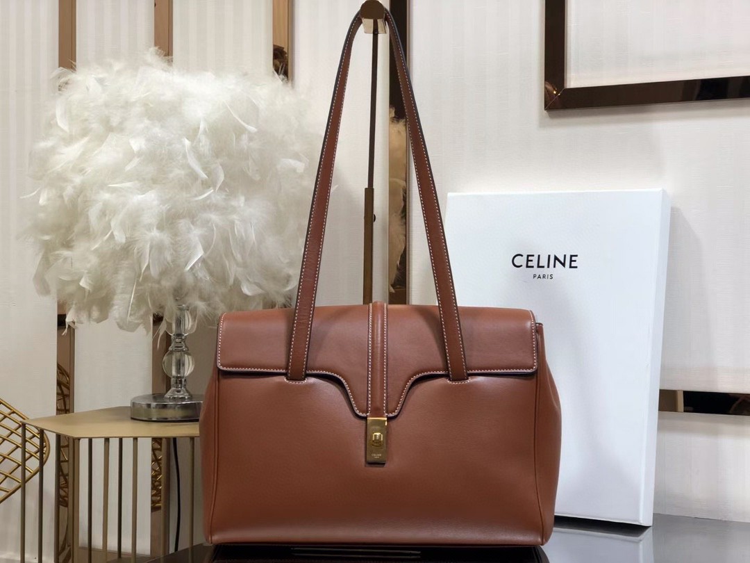 セリーヌ 超美品 32cm Soft ワンショルダーハンドバッグ 2209