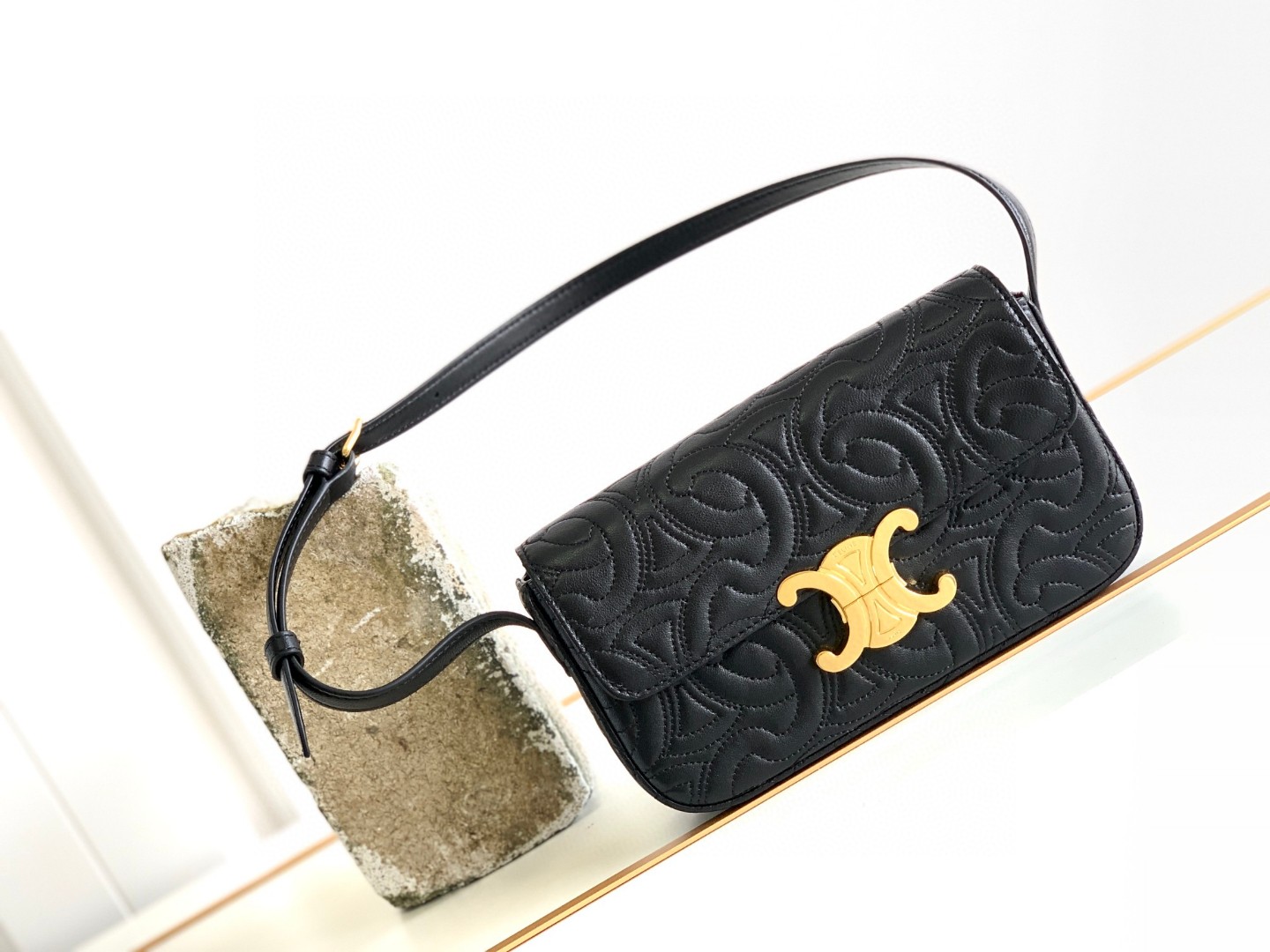 セリーヌ 超美品 Triomphe Shoulder Bag ハンドバッグ 2209
