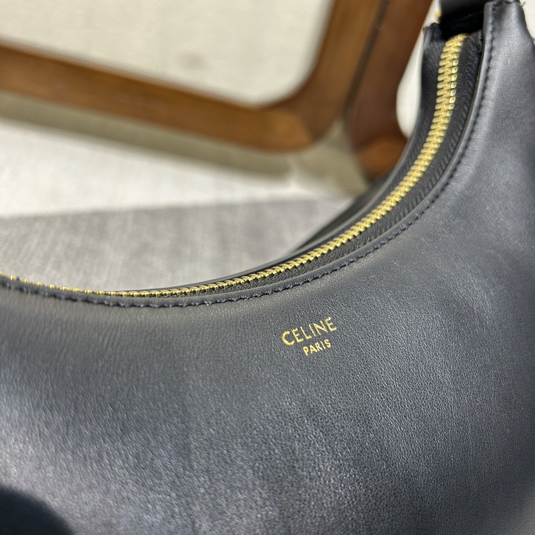 セリーヌ Super品 AVA Strap ハンドバッグ