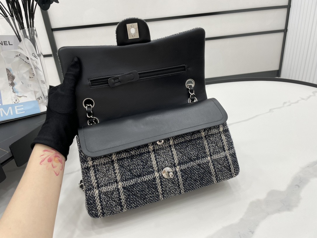シャネル Classic Flap Bag 25cm チェーンショルダーバッグ