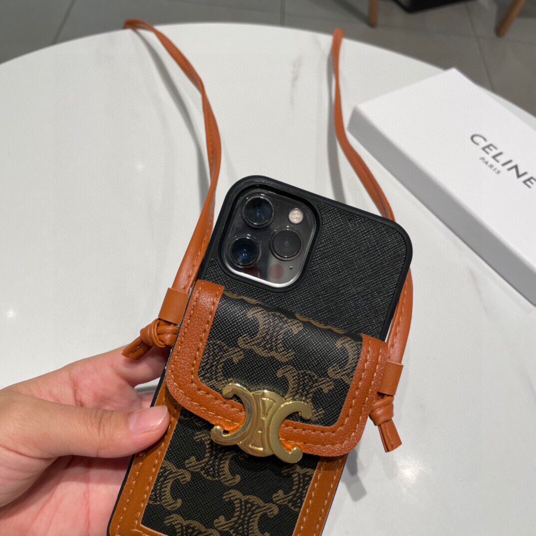 22SS高品質 セリーヌ iPhoneXS/XR/XS Max/7/8P/11(6.1)/11pro(5.8)/11proMAX(6.5)/12(6.1)/12pro(6.1)/12proMAX(6.7)/13(6.1)/13pro(6.1