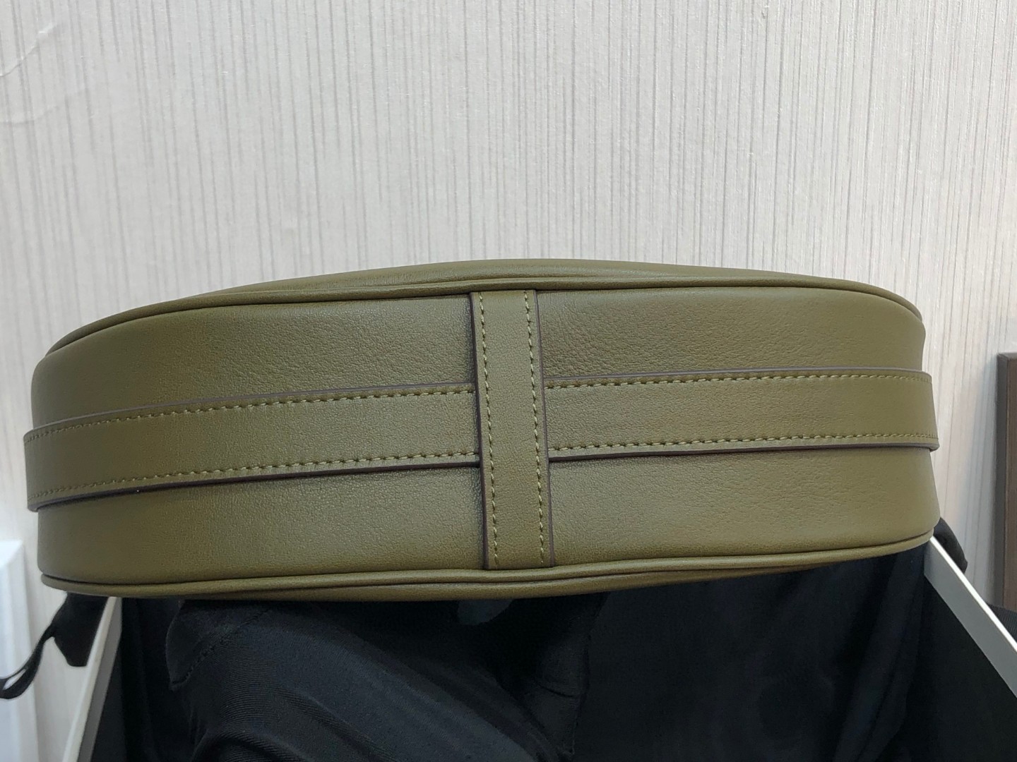 セリーヌ 超美品 AVA STRAP ワンショルダーハンドバッグ 2209