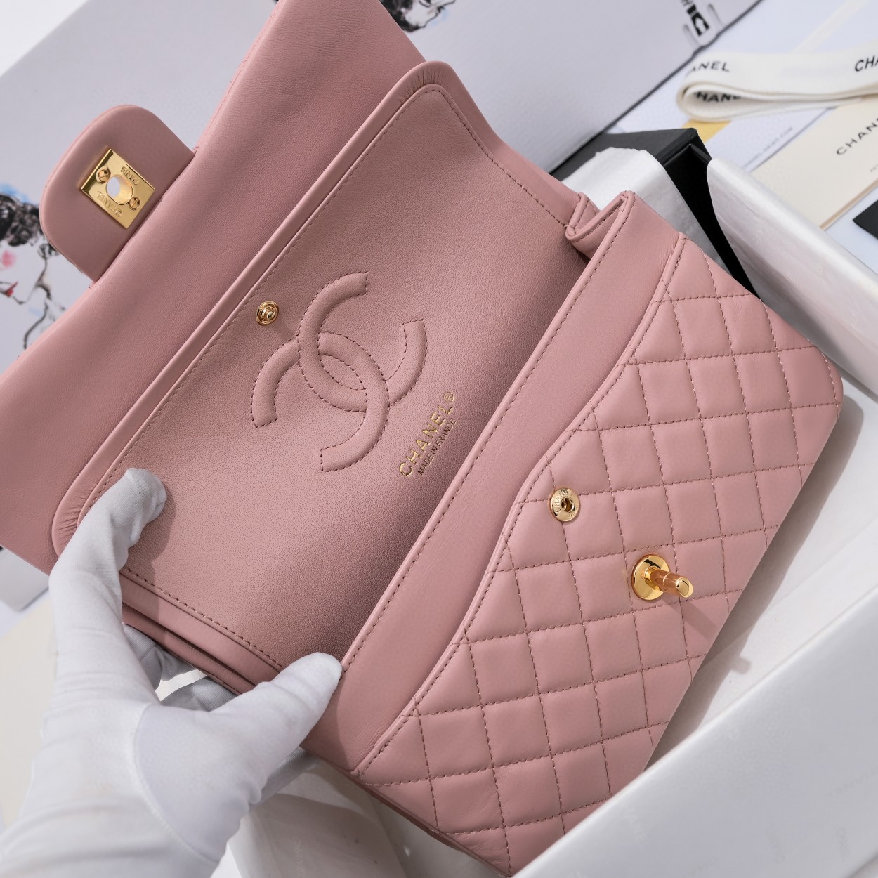 シャネル 超美品 チェーンショルダーバッグ カバン 2211