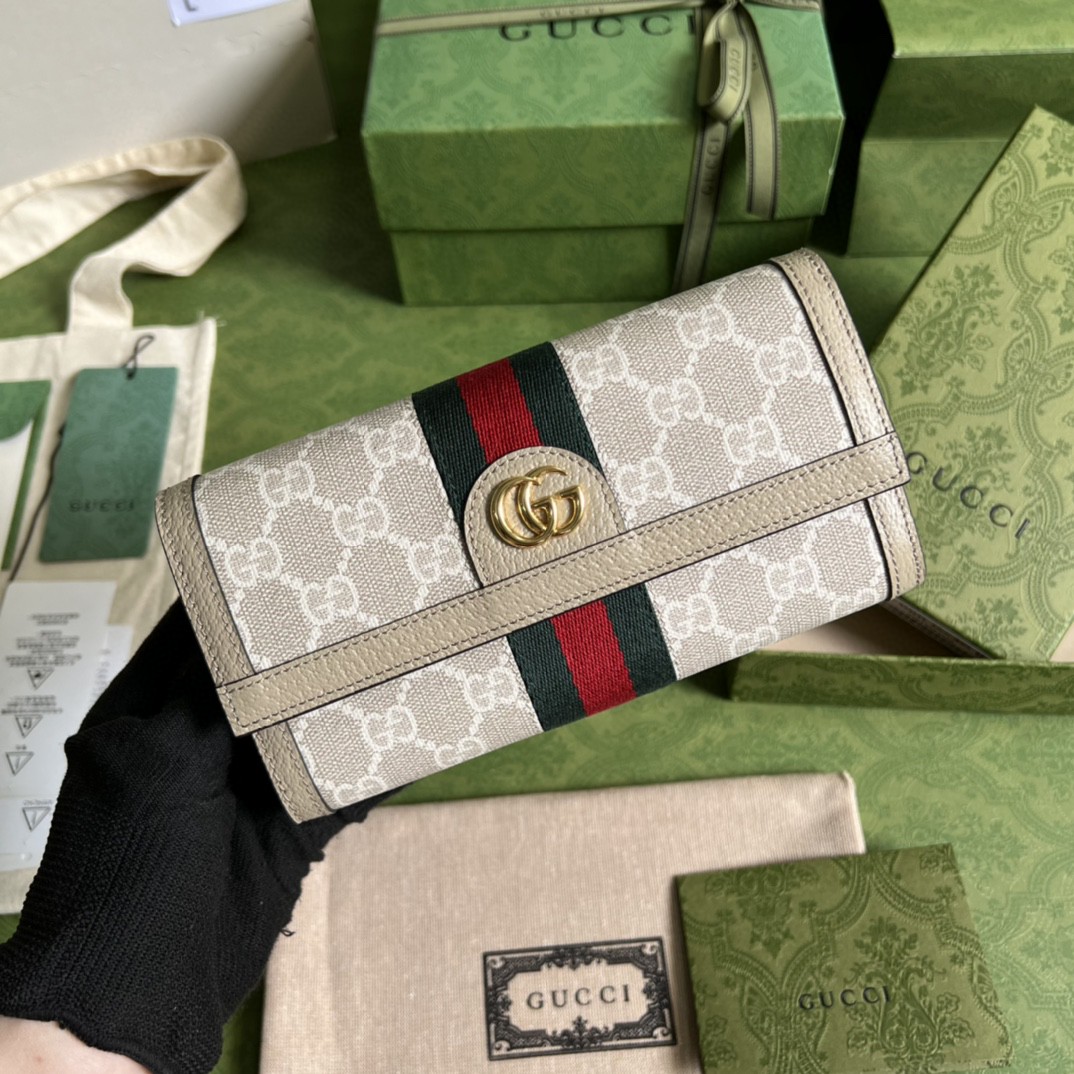 グッチ 超美品 Wホック二つ折り財布