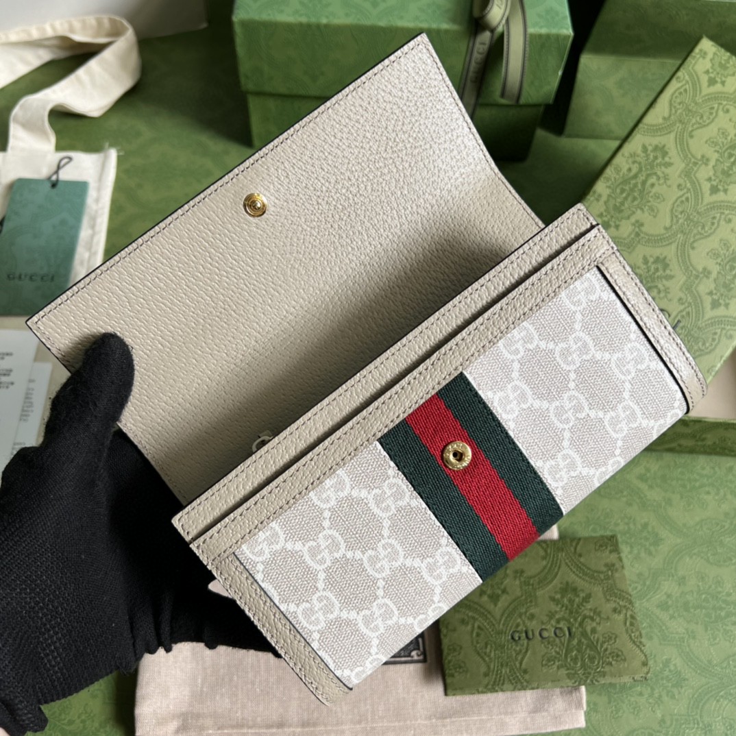 グッチ 超美品 Wホック二つ折り財布