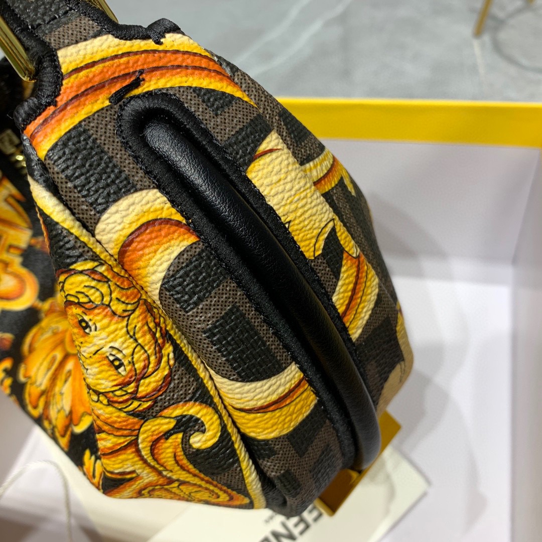 フェンディ×ヴェルサーチ 超美品 ハンドバッグ 2207