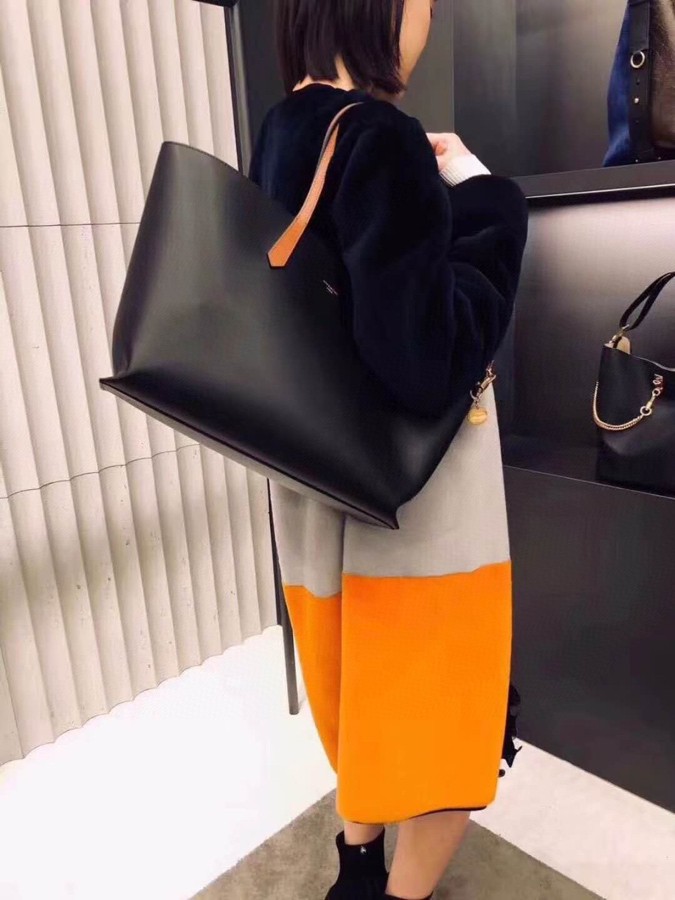 ジバンシィ 極美品 ショッピングバッグ 2211