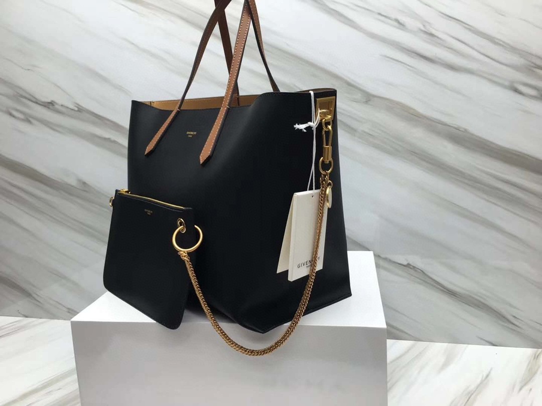 ジバンシィ 極美品 ショッピングバッグ 2211