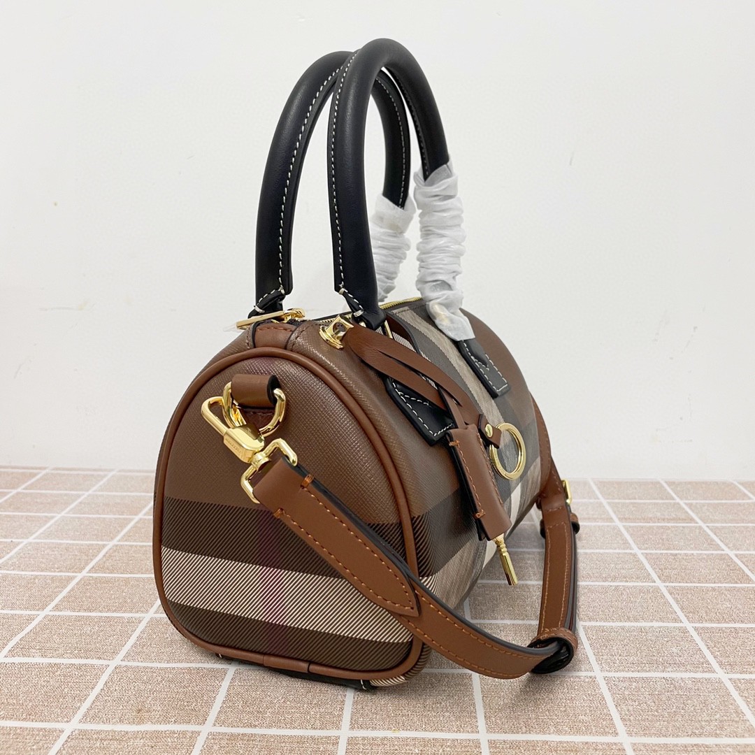 バーバリー 超美品 2WAY ポシェット ハンドバッグ 2207