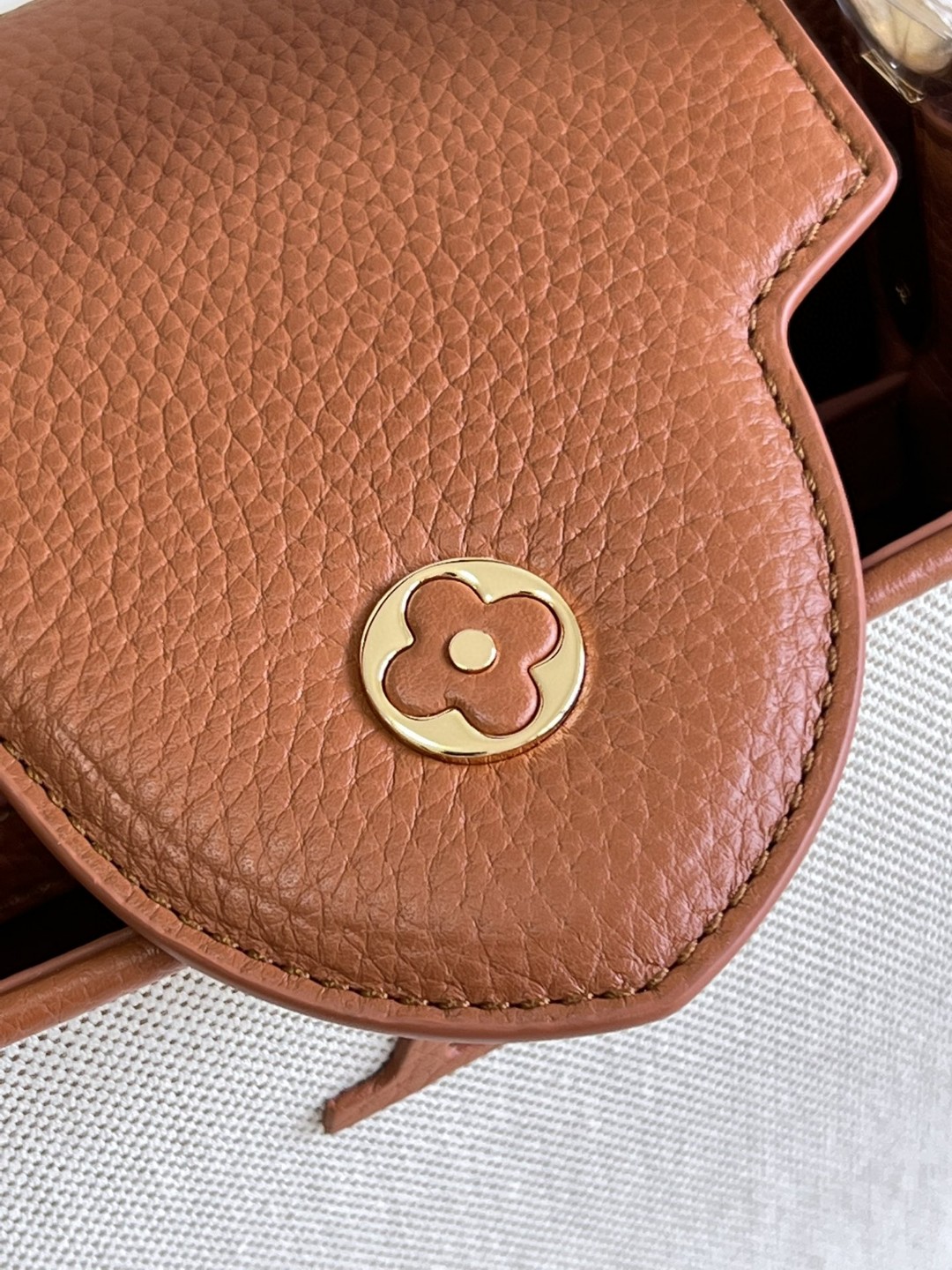 ルイヴィトン 超美品 Capucines BB 2WAY ハンドバッグ 2209