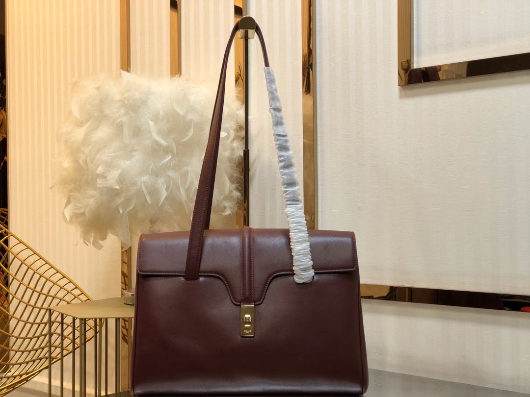 セリーヌ 超美品 32cm Soft ワンショルダーハンドバッグ 2209