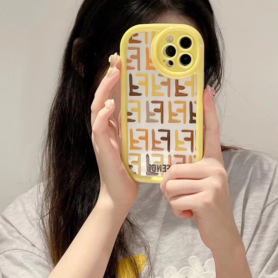 22SS高品質 フェンディ iPhoneXR/XS/XS Max/11(6.1)/12(6.1)/12pro(6.1)/12proMAX(6.7)/13(6.1)/13pro(6.1)/13proMAX(6.7)/保護ケース カバー XM2