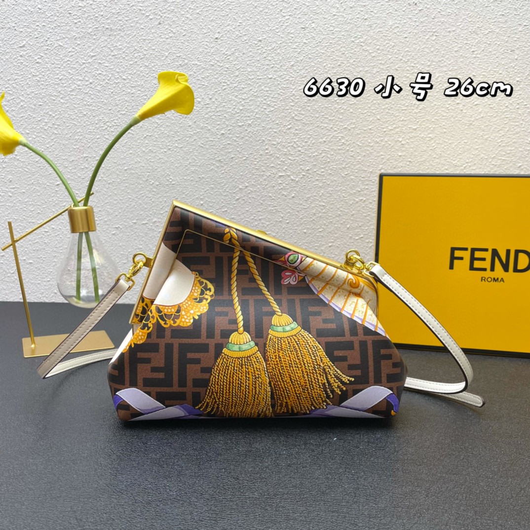 フェンディ×ヴェルサーチ 超美品 26cm ショルダーバッグ