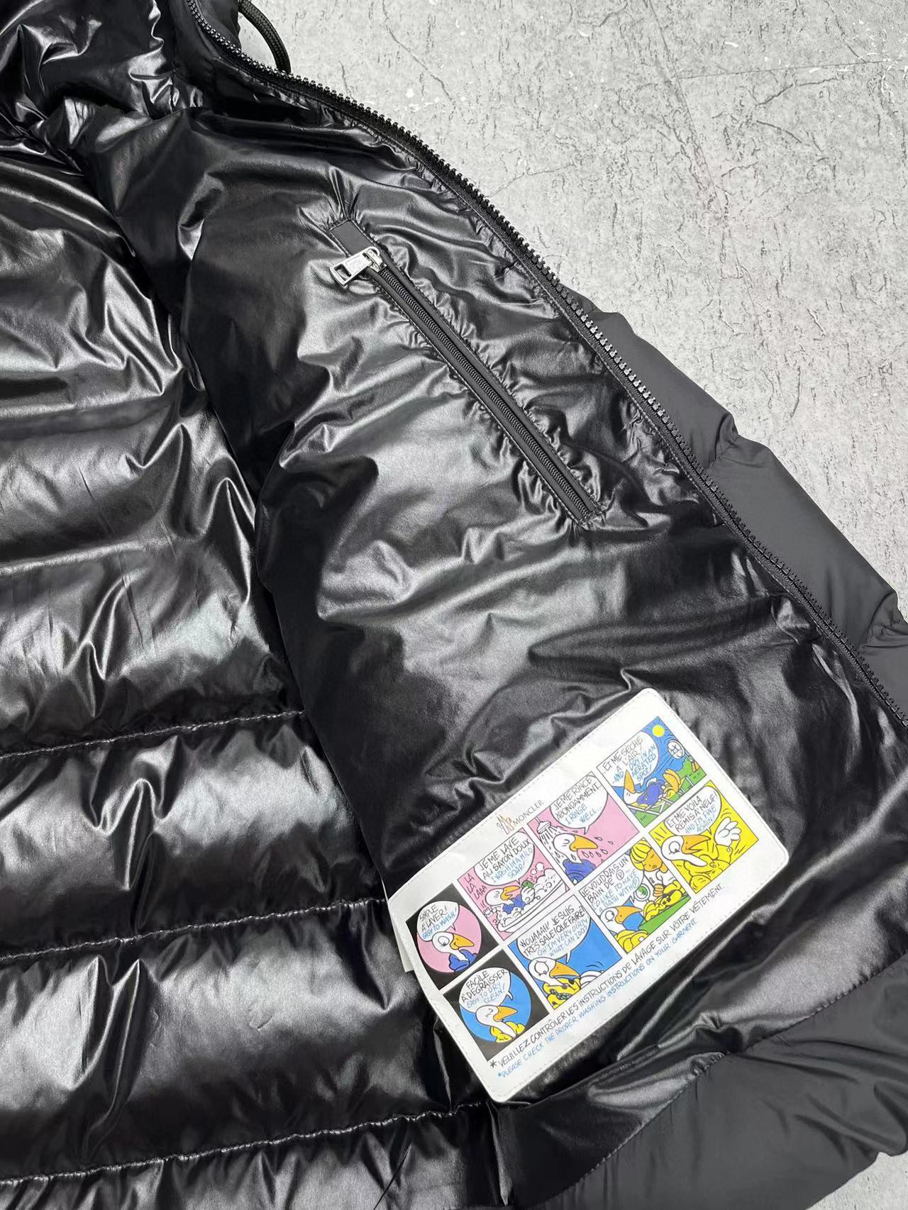 モンクレール 秋冬用 ダウンジャケット メンズ