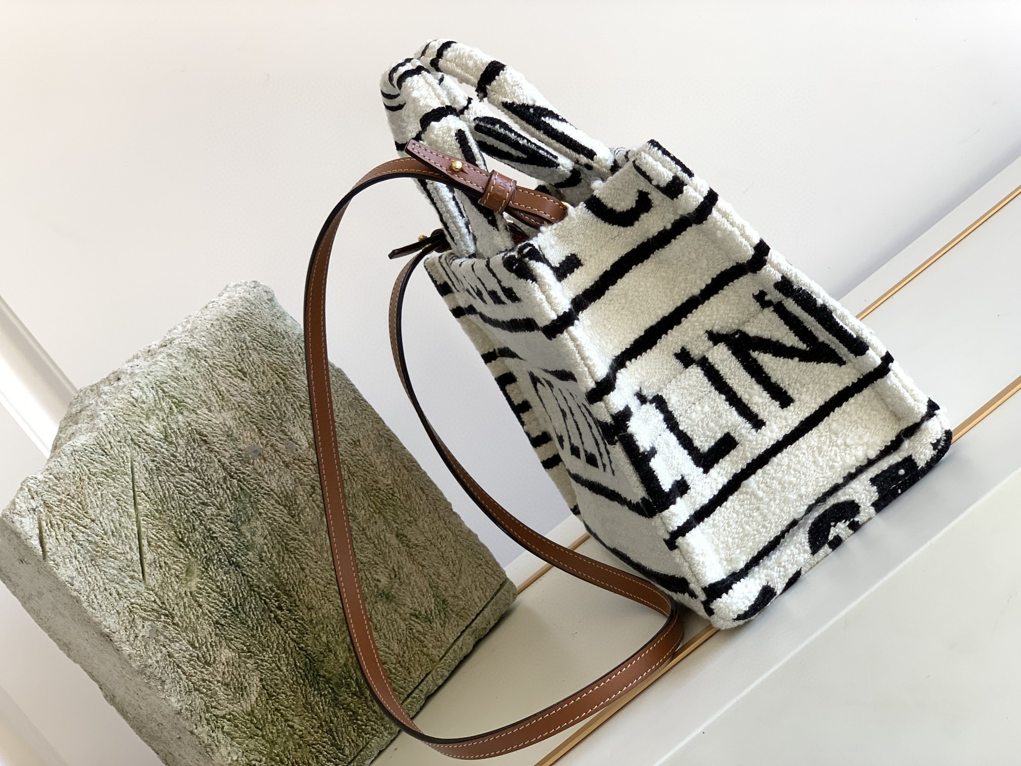 セリーヌ 超美品 29cm Cabas Thais Tote ショッピングバッグ 2209