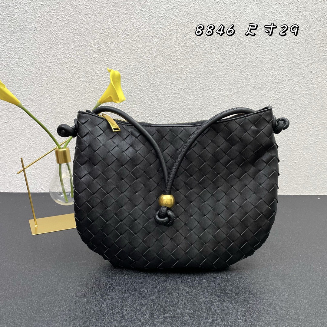 ボッテガヴェネタ 22SSTurn Bag ショルダーバッグ 2207