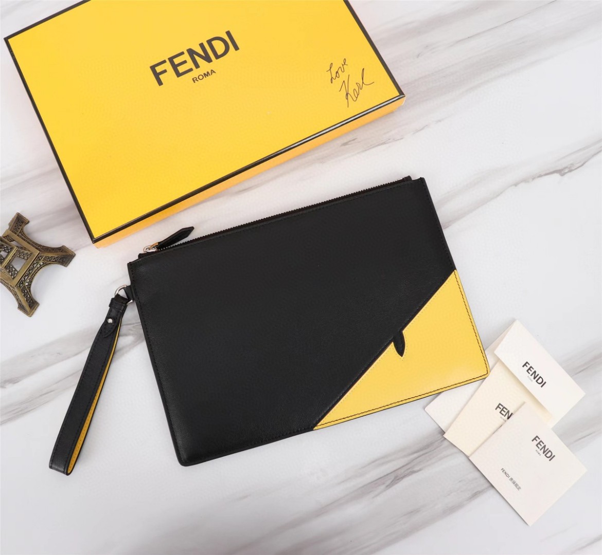 フェンディ 2022秋冬新品 Pouch セカンドバッグ