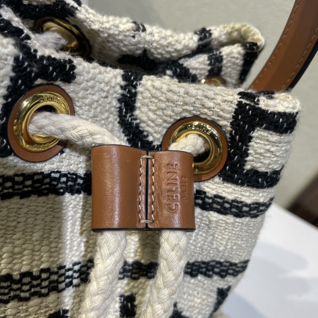 セリーヌ 超美品 Bucket bag ハンドバッグ レディース