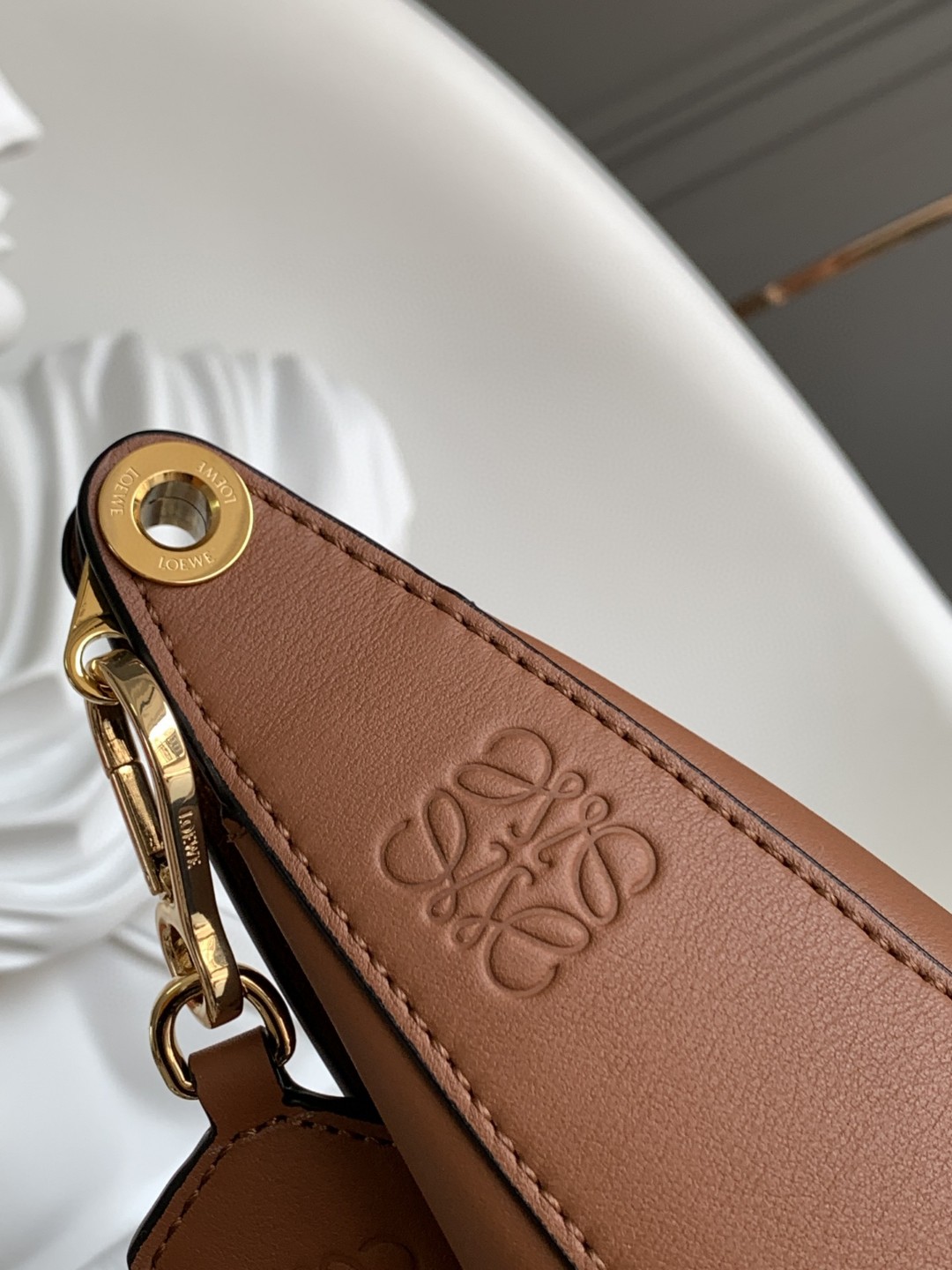 ロエベ 超美品 Luna Hobo ハンドバッグ