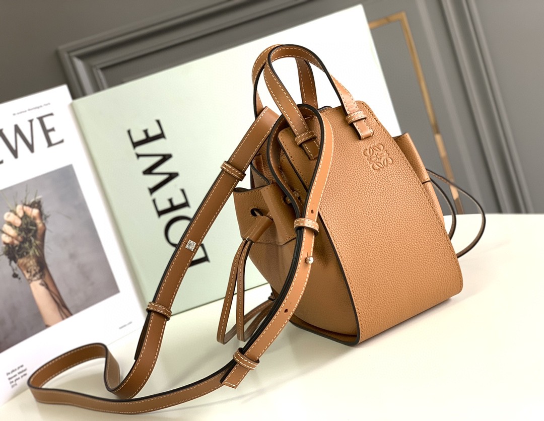 ロエベ 超美品 Mini Hammock Dw Bag ハンドバッグ
