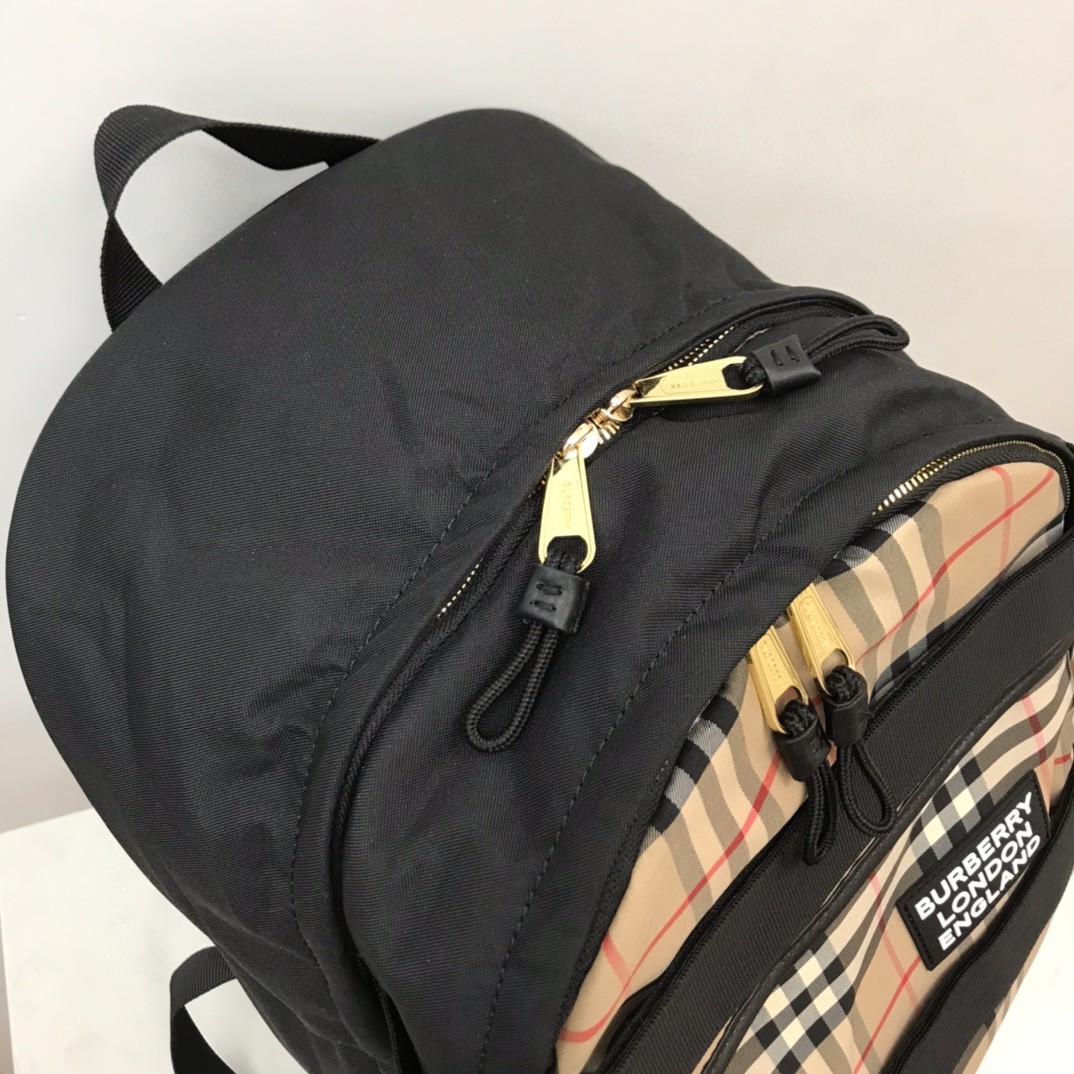 超美品 バーバリー 後背包 リュック