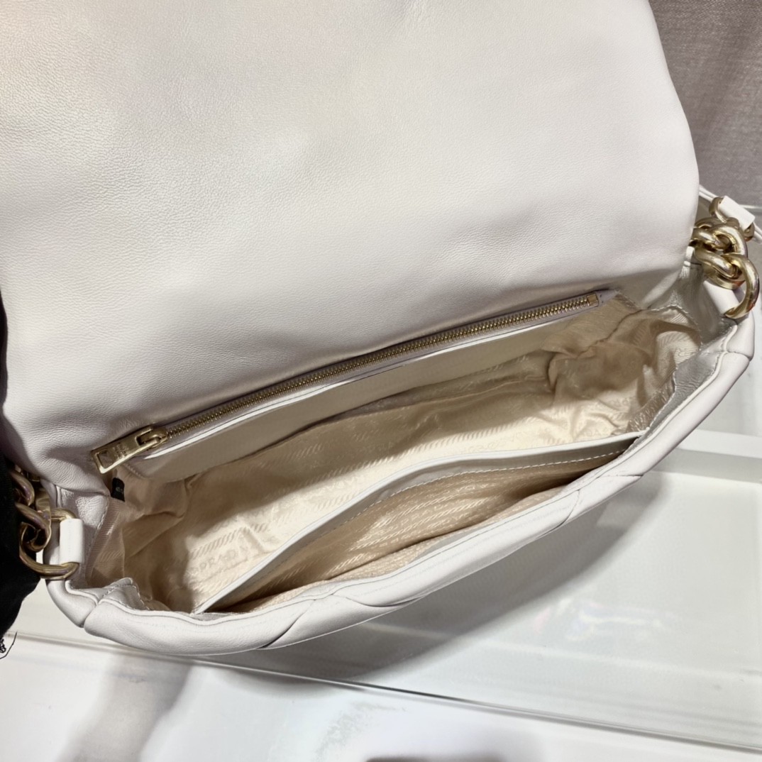 プラダ 高品質 28 トリプル ショルダーバッグ