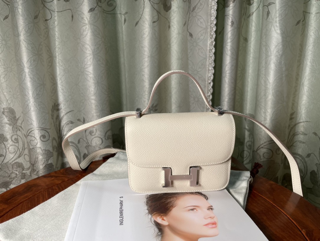 エルメス コンスタンス Constanceショルダーバッグ 14/18/23 2206HYJ