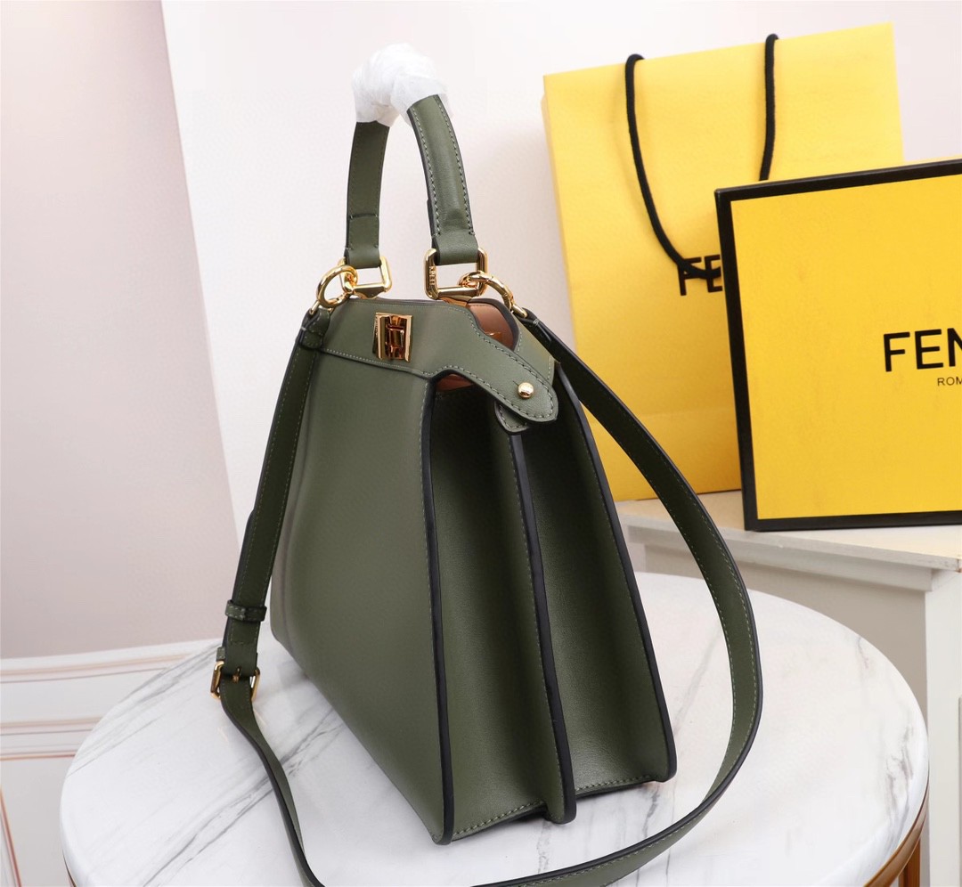 フェンディ 超美品 lconic Peekaboo ISeeU 33.5 ハンドバッグ