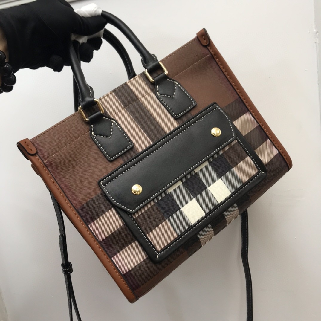 新作バーバリー 2WAYショルダーバッグ バッグ