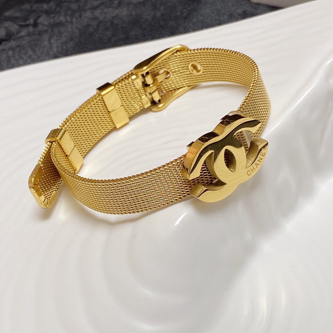 シャネル 人気新品 レスレット カフブレス