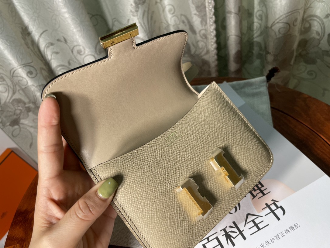 エルメス コンスタンス Constanceショルダーバッグ 14/18/23 2206HYJ