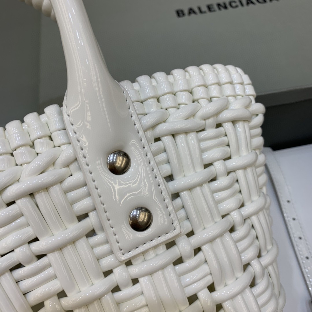 バレンシアガ 2022新品 スモールハンドバッグ 2206BLSJJ