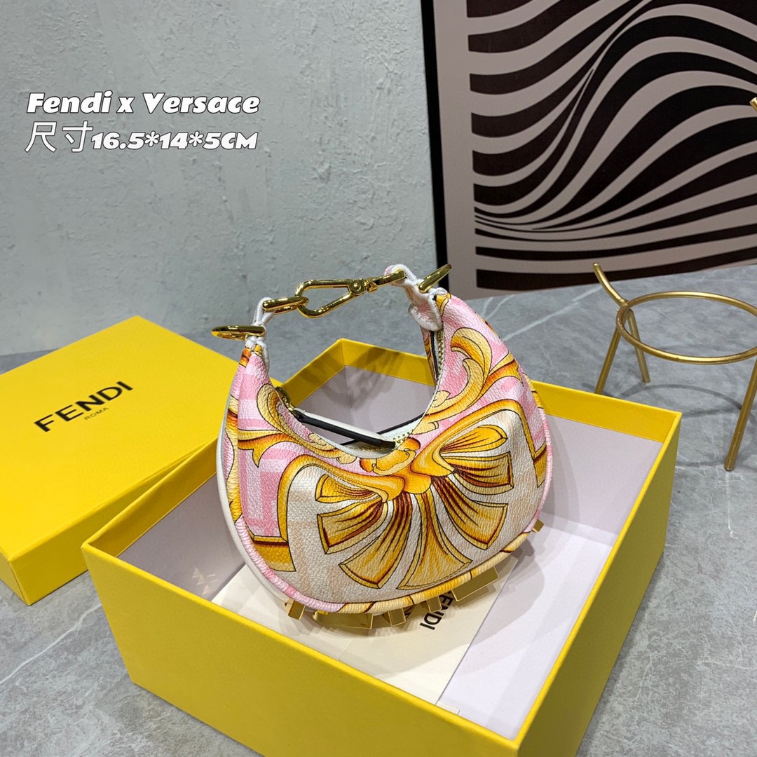 フェンディ×ヴェルサーチ 超美品 ハンドバッグ