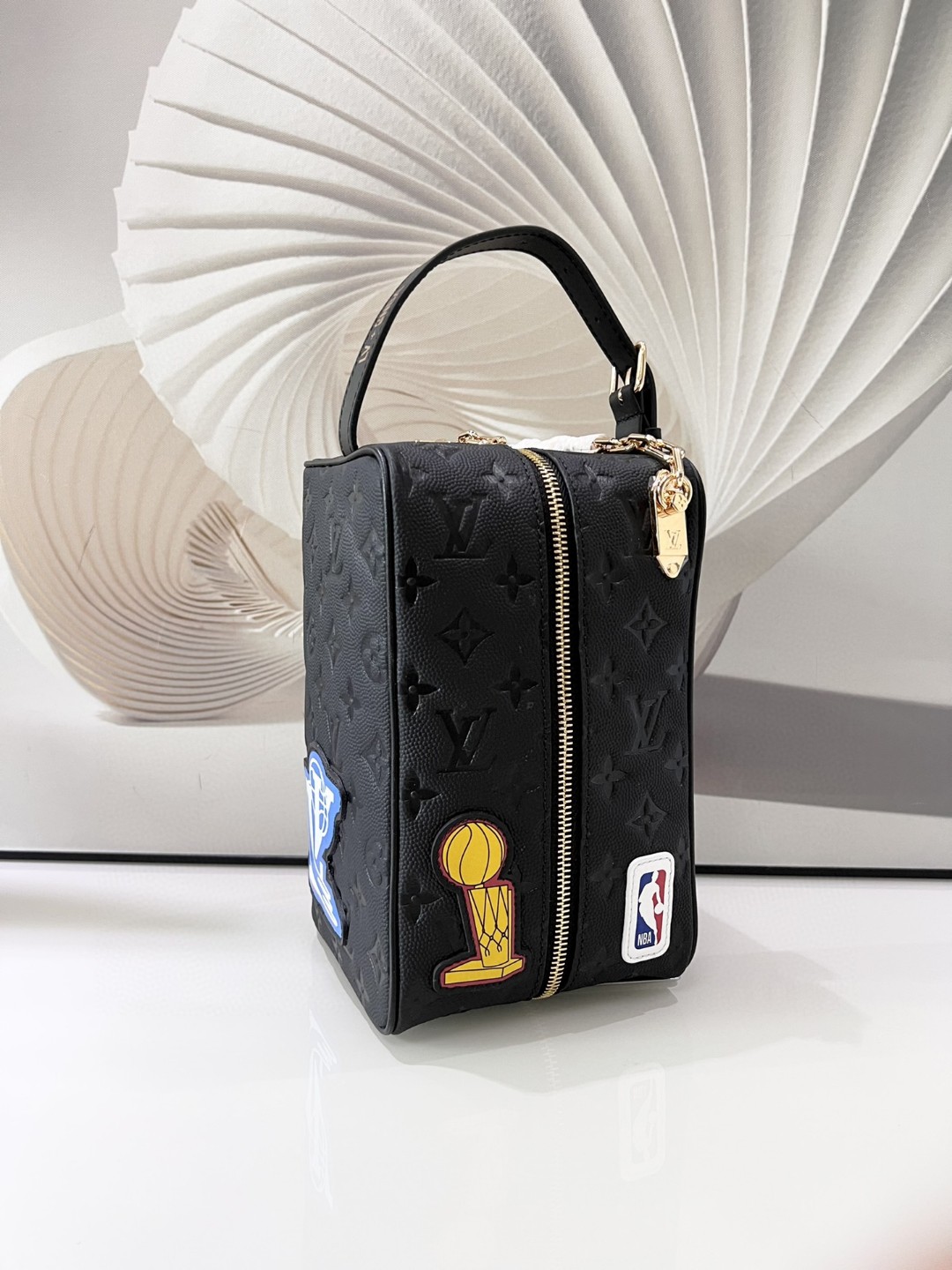 ルイヴィトン 高品質 Cloakroom Dopp Kit Monogram