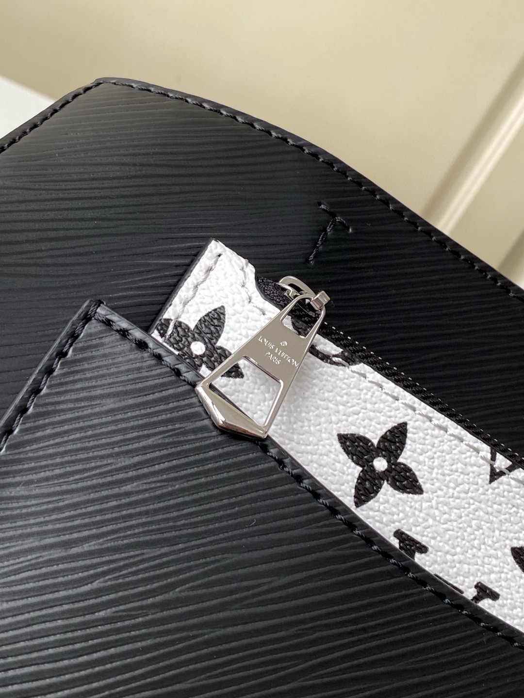 ルイヴィトン 超美品 25cm ショルダーバッグ 2205