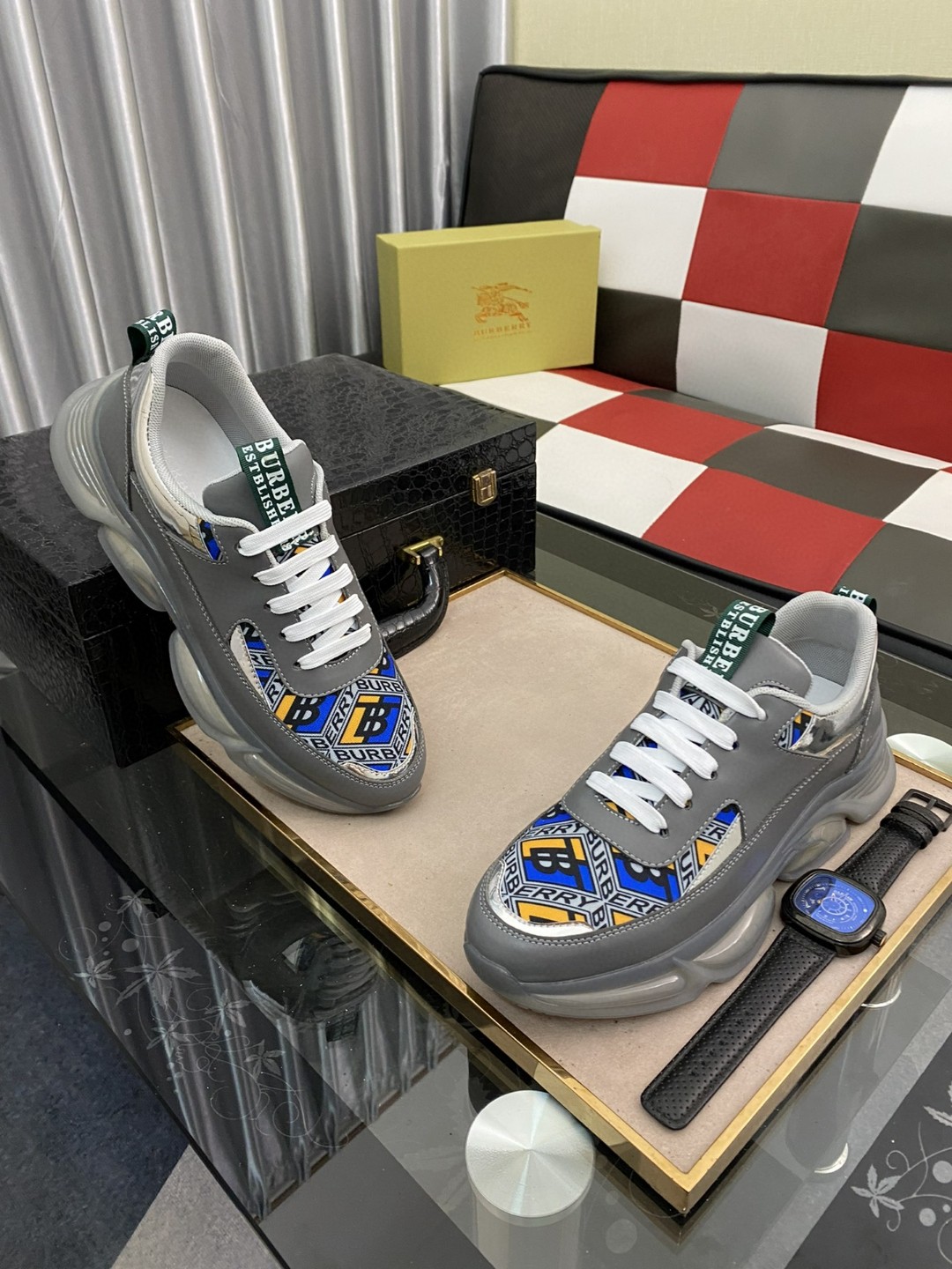バーバリー メンズ スニーカー レースアップ
