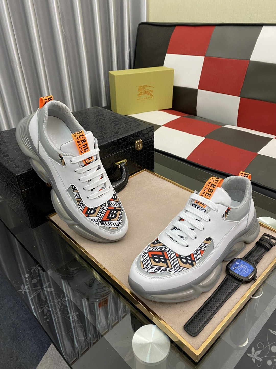 バーバリー メンズ スニーカー レースアップ