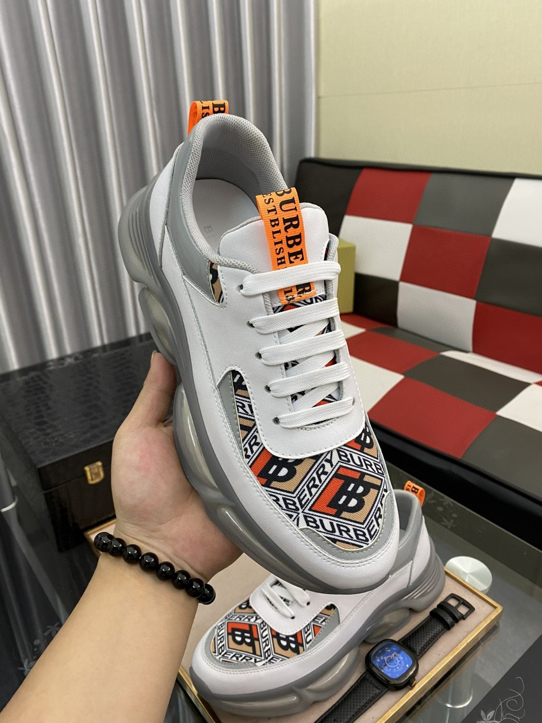 バーバリー メンズ スニーカー レースアップ