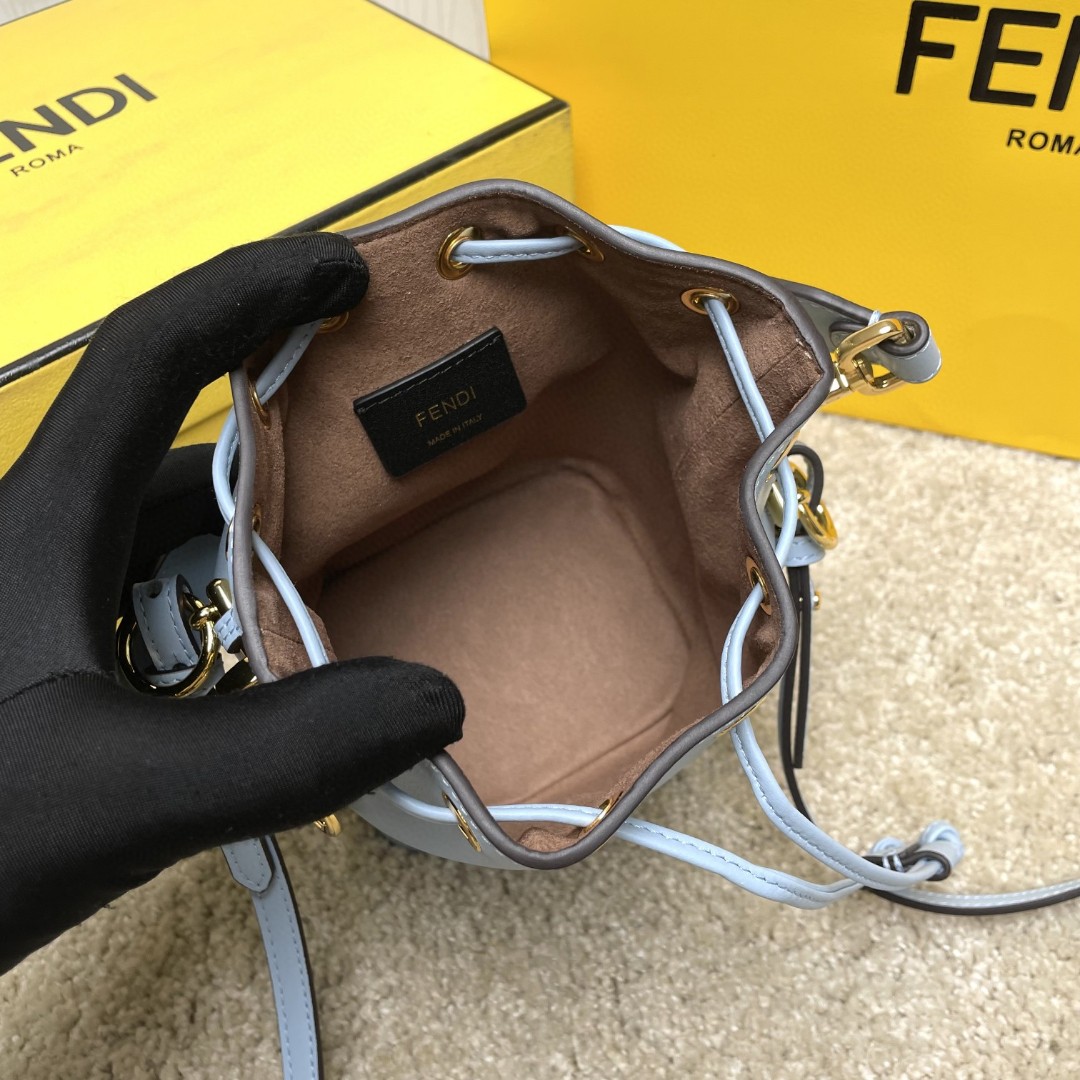 フェンディ 高品質 Mon Tresor ミニショルダーバッグ 2206
