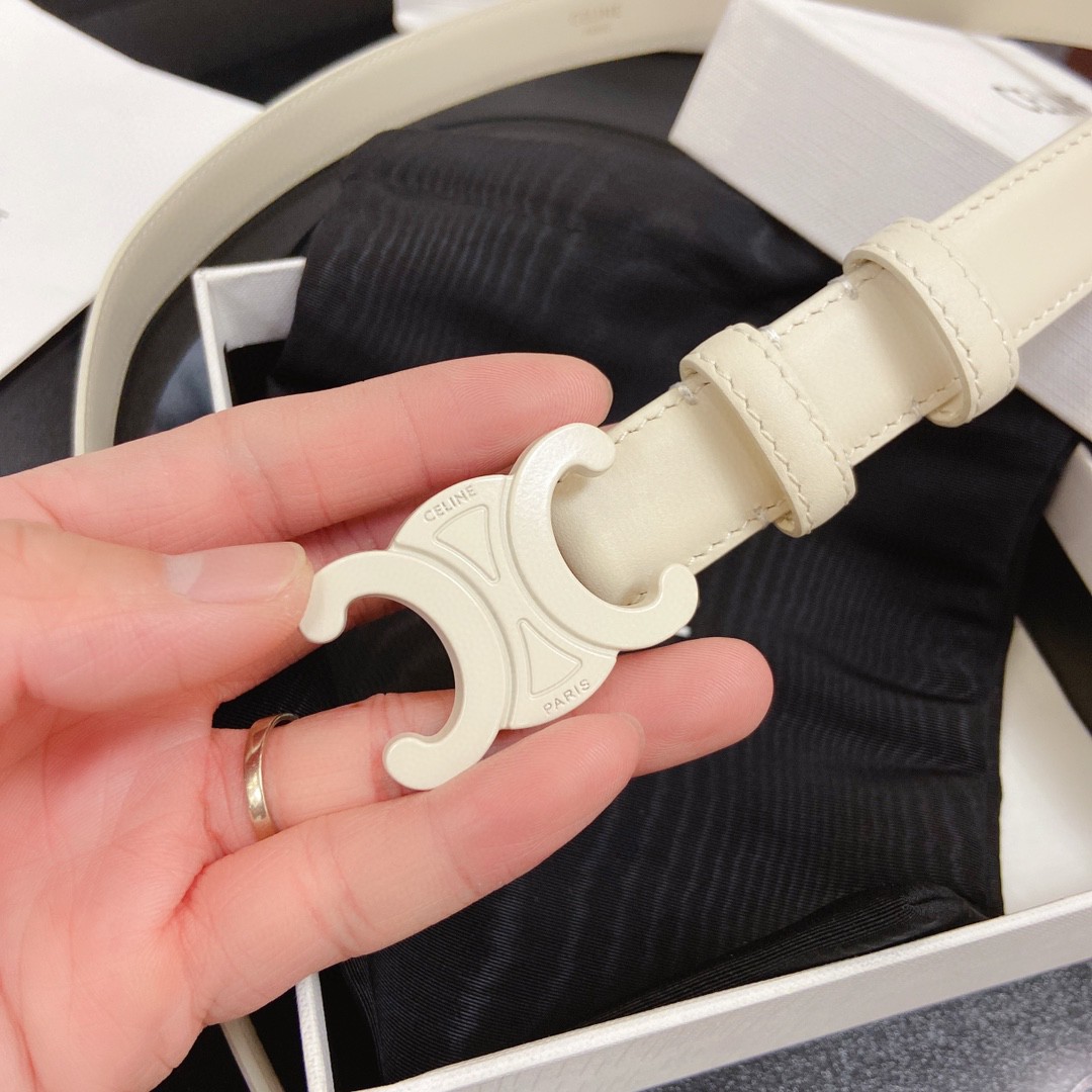 超美品 セリーヌ 値下受付 ベルト サンチュール 女性
